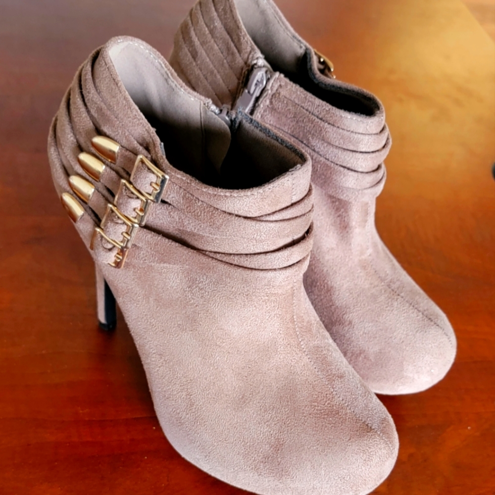 Women heels